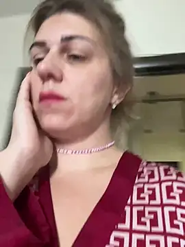 Snapshot of Lusi_Luxary chatting on October 21, 2025, 5:40 am Lusi Luxary online show from October 21, 2025, 5:40 am