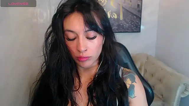 Snapshot of Isabella_Collen_v chatting on June 16, 2026, 1:11 pm Isabella Collen v online show from June 16, 2026, 1:11 pm