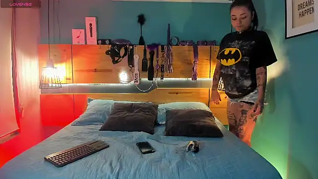 ChloeAllennn online show from November 12, 2025, 11:36 am