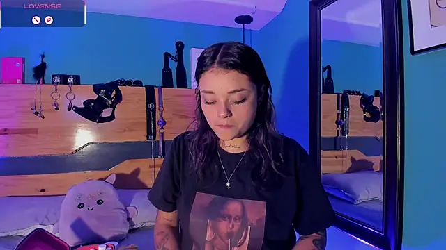 ChloeAllennn online show from March 14, 2026, 12:05 am