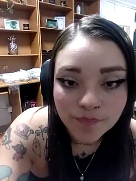 ChloeAllennn online show from May 2, 2026, 8:08 am