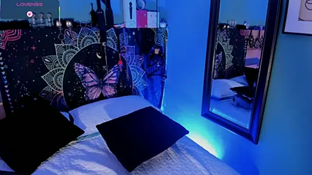 ChloeAllennn online show from April 29, 2026, 5:30 pm
