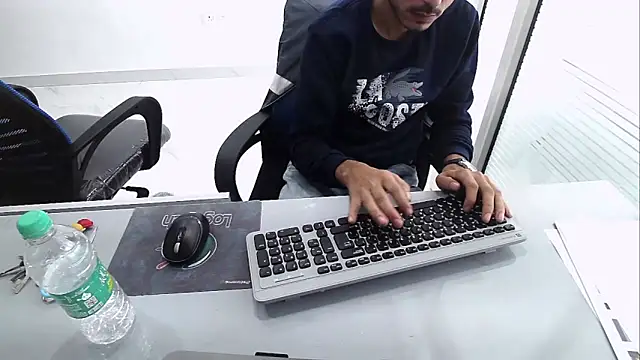 Snapshot of rahulkajuuu0909 chatting on November 28, 2025, 9:09 am rahulkajuuu0909 online show from November 28, 2025, 9:09 am