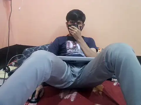 Snapshot of rahulkajuuu0909 chatting on November 18, 2025, 5:49 pm rahulkajuuu0909 online show from November 18, 2025, 5:49 pm