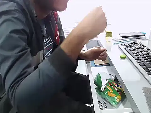 rahulkajuuu0909 online show from December 23, 2025, 5:51 am