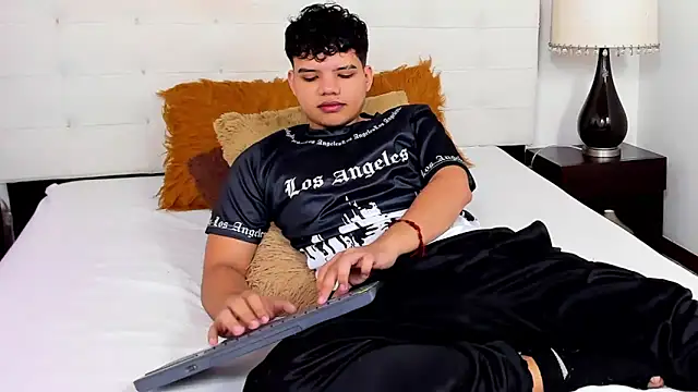 Axel Forte online show from May 14, 2026, 1:41 pm