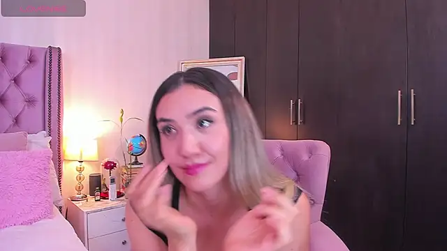 Snapshot of natashaleightt chatting on March 8, 2025, 2:12 am natashaleightt online show from March 8, 2025, 2:12 am