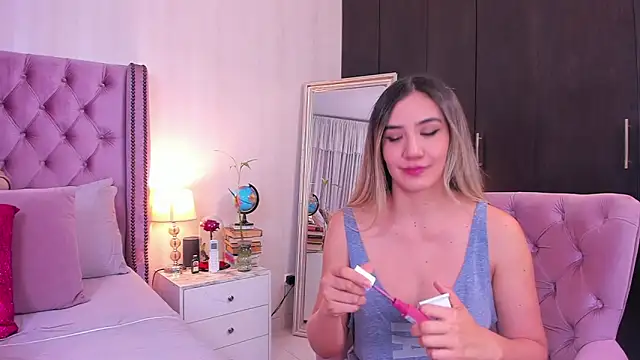 Snapshot of natashaleightt chatting on March 9, 2025, 8:52 pm natashaleightt online show from March 9, 2025, 8:52 pm