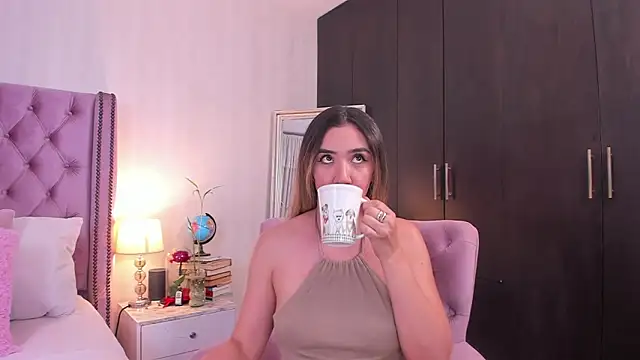 Snapshot of natashaleightt chatting on March 20, 2025, 1:13 am natashaleightt online show from March 20, 2025, 1:13 am