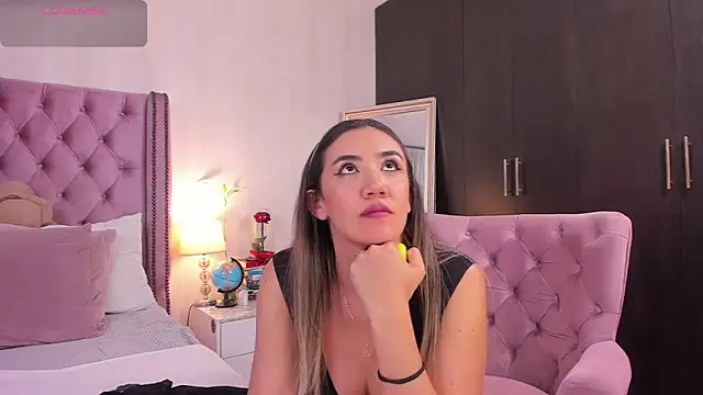 Snapshot of natashaleightt chatting on October 25, 2025, 11:16 pm natashaleightt online show from October 25, 2025, 11:16 pm