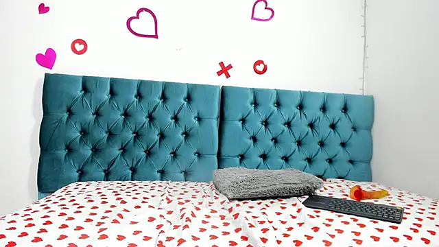 Snapshot of _lucia_w chatting on February 21, 2025, 10:37 pm lucia w online show from February 21, 2025, 10:37 pm