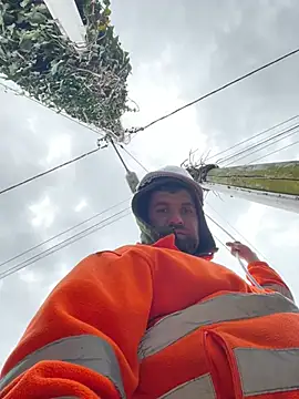 Snapshot of daniel21p chatting on March 21, 2025, 9:56 am daniel21p online show from March 21, 2025, 9:56 am