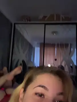 Snapshot of SelenaaD chatting on November 28, 2025, 8:25 am SelenaaD online show from November 28, 2025, 8:25 am