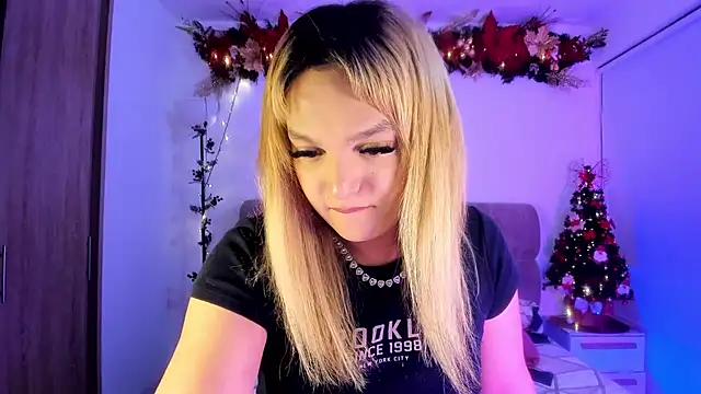 Snapshot of ScarletThompsonx chatting on December 3, 2025, 5:19 am ScarletThompsonx online show from December 3, 2025, 5:19 am