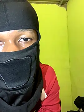 Snapshot of BttmGuy01 chatting on December 13, 2025, 8:04 pm BttmGuy01 online show from December 13, 2025, 8:04 pm