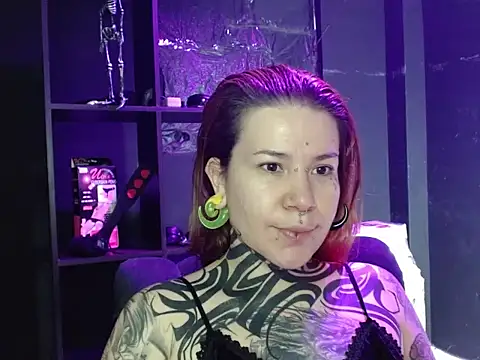 Snapshot of Pandora_9666 chatting on October 16, 2025, 2:47 pm Pandora 9666 online show from October 16, 2025, 2:47 pm