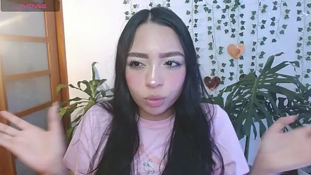 Snapshot of hellokitty__valery chatting on April 21, 2026, 2:51 am hellokitty valery online show from April 21, 2026, 2:51 am