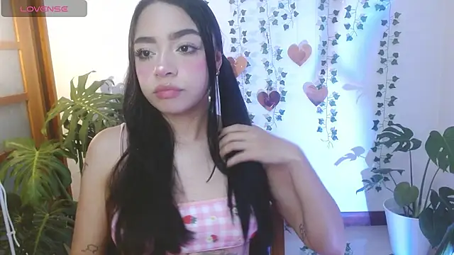 Snapshot of hellokitty__valery chatting on April 28, 2026, 1:48 am hellokitty valery online show from April 28, 2026, 1:48 am