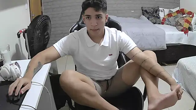 Snapshot of brancooodonto chatting on October 11, 2025, 2:56 am brancooodonto online show from October 11, 2025, 2:56 am