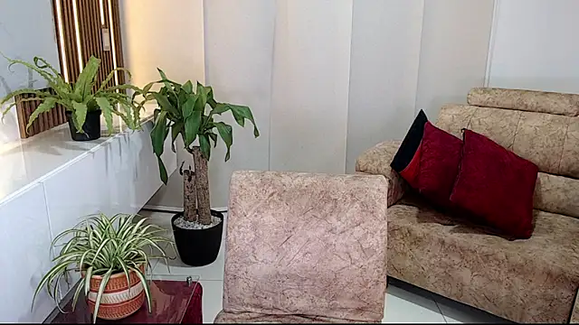 Snapshot of cod_dolll chatting on November 25, 2025, 12:33 am cod dolll online show from November 25, 2025, 12:33 am