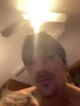 Snapshot of Polaroid_White chatting on November 3, 2025, 7:17 pm Polaroid White online show from November 3, 2025, 7:17 pm