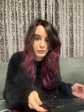 Snapshot of Mazzekyn chatting on October 31, 2025, 6:37 pm Mazzekyn online show from October 31, 2025, 6:37 pm