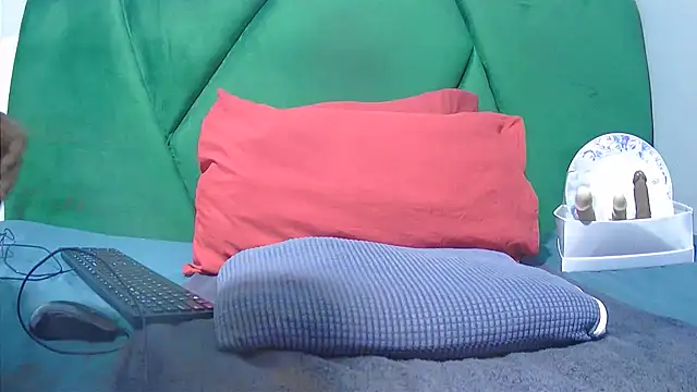 tasha97x online show from July 14, 2026, 5:01 am