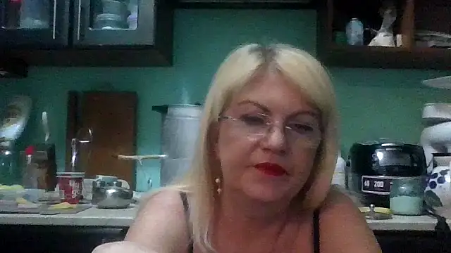 Snapshot of Heidi-Helga chatting on November 14, 2025, 3:21 am Heidi-Helga online show from November 14, 2025, 3:21 am