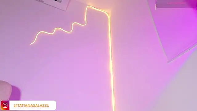 Snapshot of tatiana_10 chatting on March 31, 2026, 4:14 am tatiana 10 online show from March 31, 2026, 4:14 am