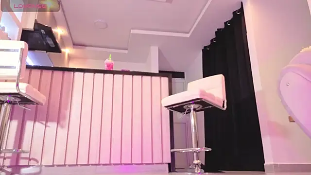 Snapshot of tatiana_10 chatting on April 12, 2026, 1:42 am tatiana 10 online show from April 12, 2026, 1:42 am