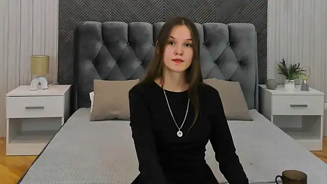 Snapshot of Amber_Rogers chatting on March 3, 2025, 8:21 pm Amber Rogers online show from March 3, 2025, 8:21 pm