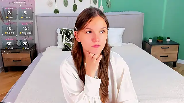 Snapshot of Amber_Rogers chatting on October 8, 2025, 2:18 pm Amber Rogers online show from October 8, 2025, 2:18 pm