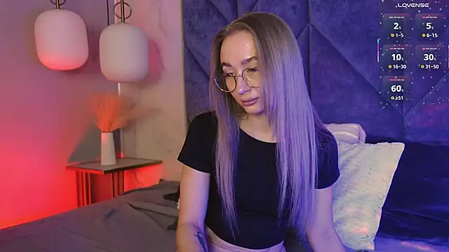 Snapshot of VictoriaLights chatting on February 12, 2026, 6:02 am VictoriaLights online show from February 12, 2026, 6:02 am