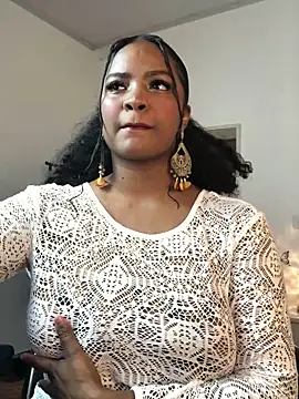 Snapshot of ValerieBlakee chatting on October 17, 2025, 5:37 pm ValerieBlakee online show from October 17, 2025, 5:37 pm