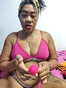 Snapshot of Tocameamor chatting on April 17, 2026, 7:38 pm Tocameamor online show from April 17, 2026, 7:38 pm