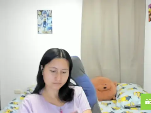 Snapshot of xoxo_kiitty chatting on December 15, 2025, 11:31 pm xoxo kiitty online show from December 15, 2025, 11:31 pm