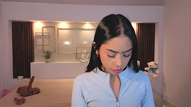 Snapshot of ChloeMoon9 chatting on October 27, 2025, 12:39 pm ChloeMoon9 online show from October 27, 2025, 12:39 pm