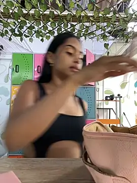 Snapshot of ChloeMoon9 chatting on November 18, 2025, 11:13 am ChloeMoon9 online show from November 18, 2025, 11:13 am