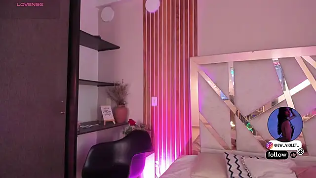 Snapshot of sweetviolet__ chatting on June 18, 2026, 12:21 pm sweetviolet online show from June 18, 2026, 12:21 pm