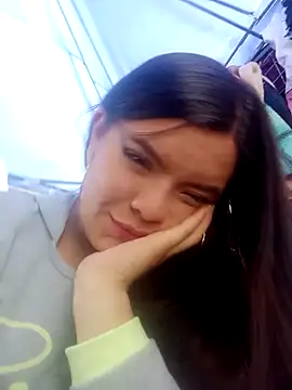 Snapshot of krolay16 chatting on October 15, 2025, 4:15 pm krolay16 online show from October 15, 2025, 4:15 pm