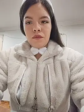 Snapshot of krolay16 chatting on October 31, 2025, 10:01 am krolay16 online show from October 31, 2025, 10:01 am