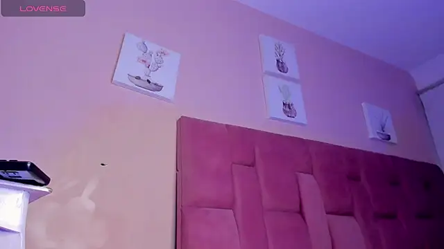 Snapshot of CHANELL_11INCHES chatting on October 26, 2025, 11:43 am CHANELL 11INCHES online show from October 26, 2025, 11:43 am