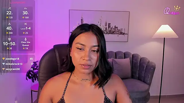 Snapshot of Ivyy_Moon_ chatting on May 13, 2026, 2:51 am Ivyy Moon online show from May 13, 2026, 2:51 am