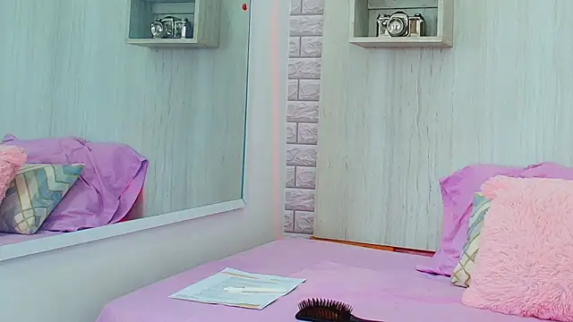 ZaraRousse online show from February 2, 2026, 3:27 am