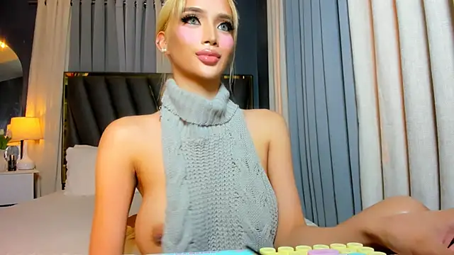 Snapshot of KylieSonique chatting on May 8, 2026, 2:15 am KylieSonique online show from May 8, 2026, 2:15 am