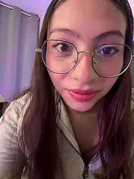 Dirty-Bunnyyy online show from April 28, 2026, 3:11 am