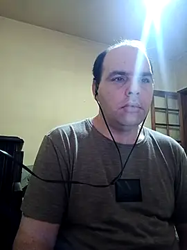Jovissoares7ye online show from May 2, 2026, 1:55 am