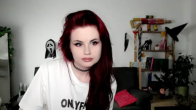 Snapshot of Della_Ideal chatting on October 21, 2025, 8:47 am Della Ideal online show from October 21, 2025, 8:47 am