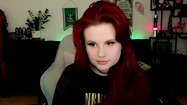 Della Ideal online show from February 10, 2026, 6:51 pm