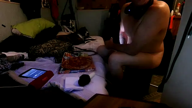 Snapshot of PornStro921 chatting on October 12, 2025, 2:46 am PornStro921 online show from October 12, 2025, 2:46 am